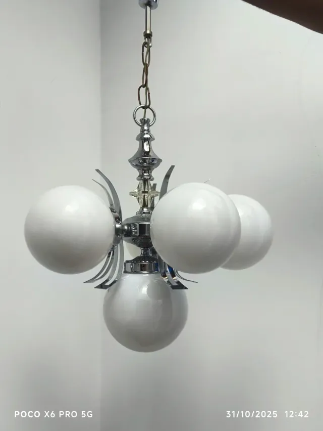 Lampada a palloncino opalina vintage anni '70