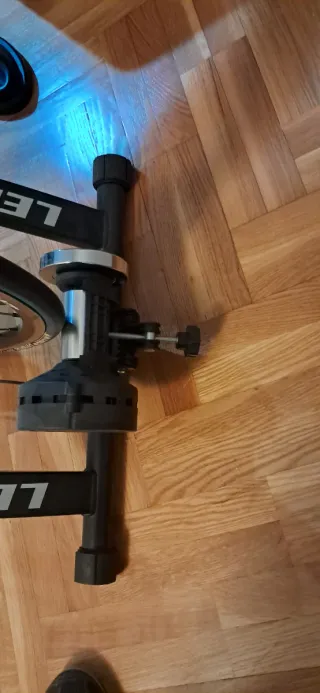 Rodillo de entrenamiento para bicicleta