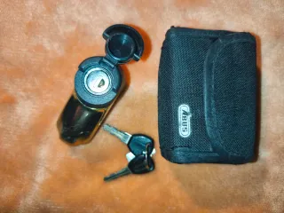 Candado Antirrobo Moto ABUS + Funda y Llaves