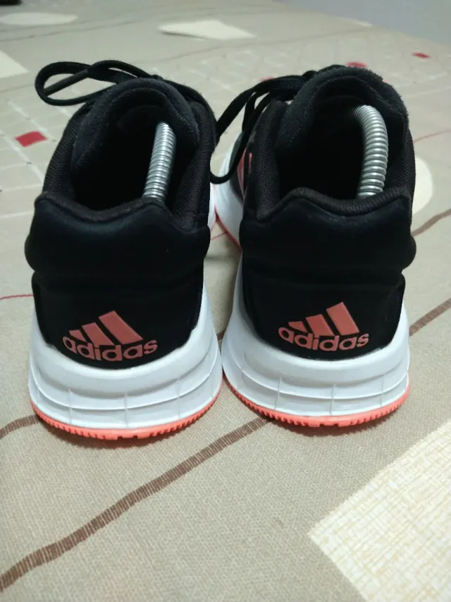 Zapatillas Adidas Negras y Rosas