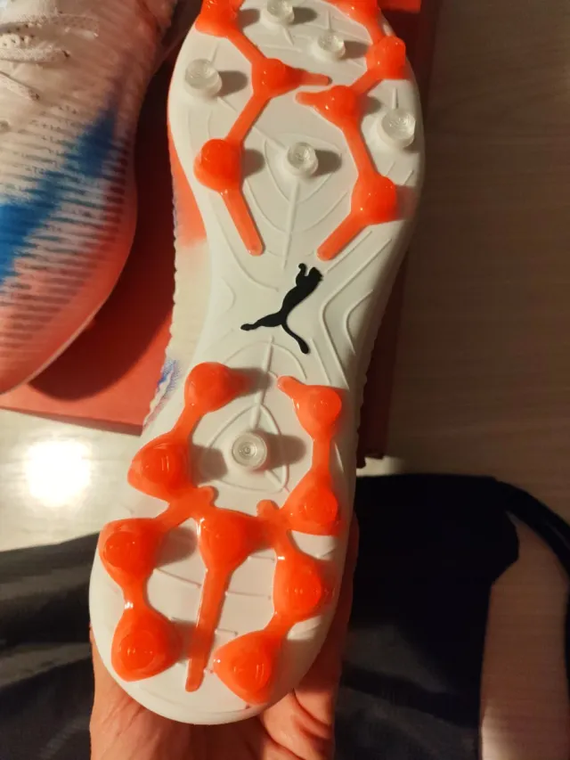 Botas de fútbol Puma Future 8 Ultimate MG Talla 44