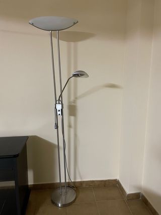 Lámpara de pie moderna