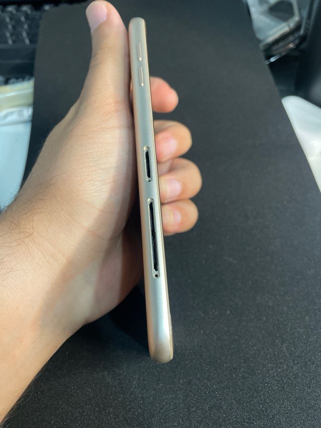 Samsung Galaxy J7 Dourado