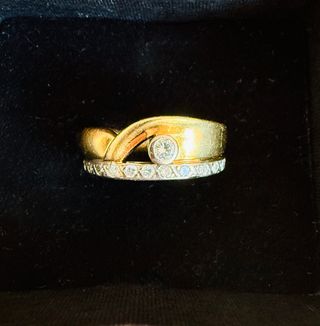 Sortija 7.3gr de Oro 18K con Diamantes Naturales