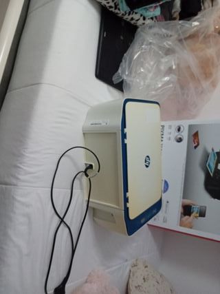Impresora HP Blanca y Azul