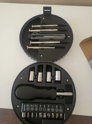 Mini estuche herramientas Cepsa