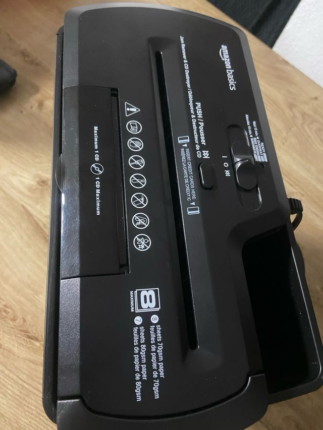 Amazon Basics Destructora Papel y CD