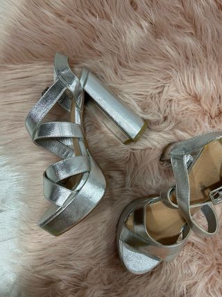 Sandalias tacón plateadas talla 37