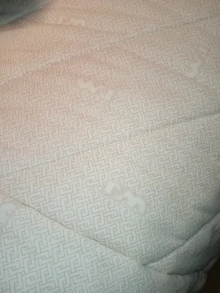 Edredón Reig Marti Raso Beige