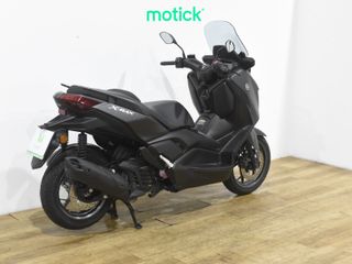 YAMAHA XMAX 125
