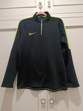Sudadera Nike Dri-Fit Negra y Verde