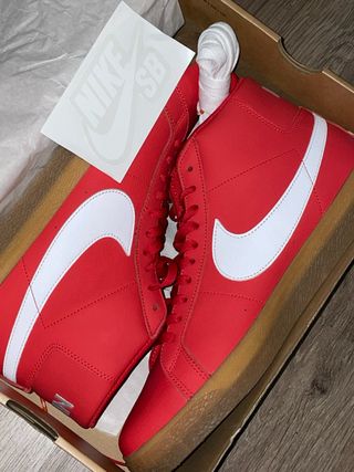 Nike Blazer Mid '77 Red Gum