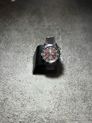 Reloj Negro y Rojo