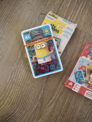 Baraja de cartas Minions y Superthings.SIN ABRIR