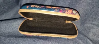 Funda de gafas con mariposas