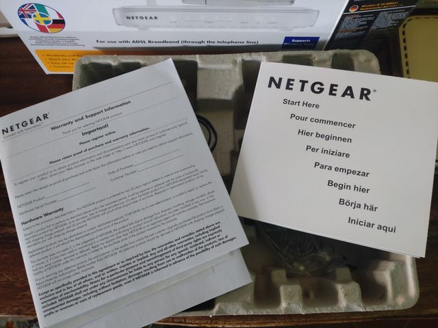 Netgear DGB111G Modem Router ADSL2+ Wireless