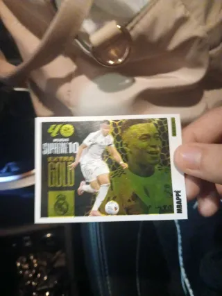 Cromo Supreme Extra Gold Mbappé