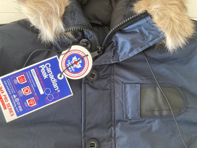 Canadian Peak. Parka azul. Talla L