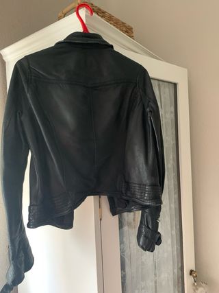 Cazadora Piel Negra Bershka Talla M Mujer