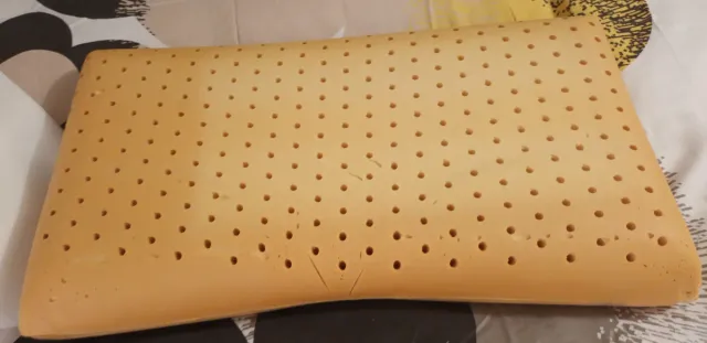 Cuscino cervicale traspirante in gomma