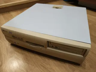 Ordenador Retro HP Vectra VL 400 DT