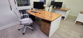 Mobiliario oficina completa, madera BUEN ESTADO