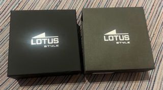 Pendientes Lotus Plateados con Cristales