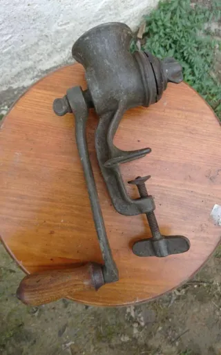 Picadora de carne ELMA antigua