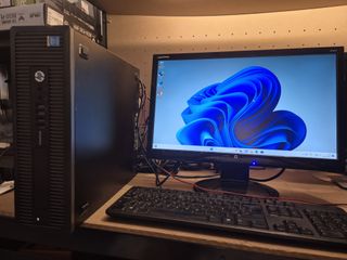 PC HP EliteDesk Core i3 Completo