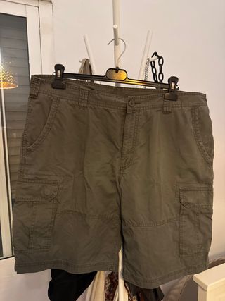 Pantalón corto cargo verde