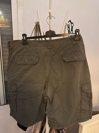 Pantalón corto cargo verde
