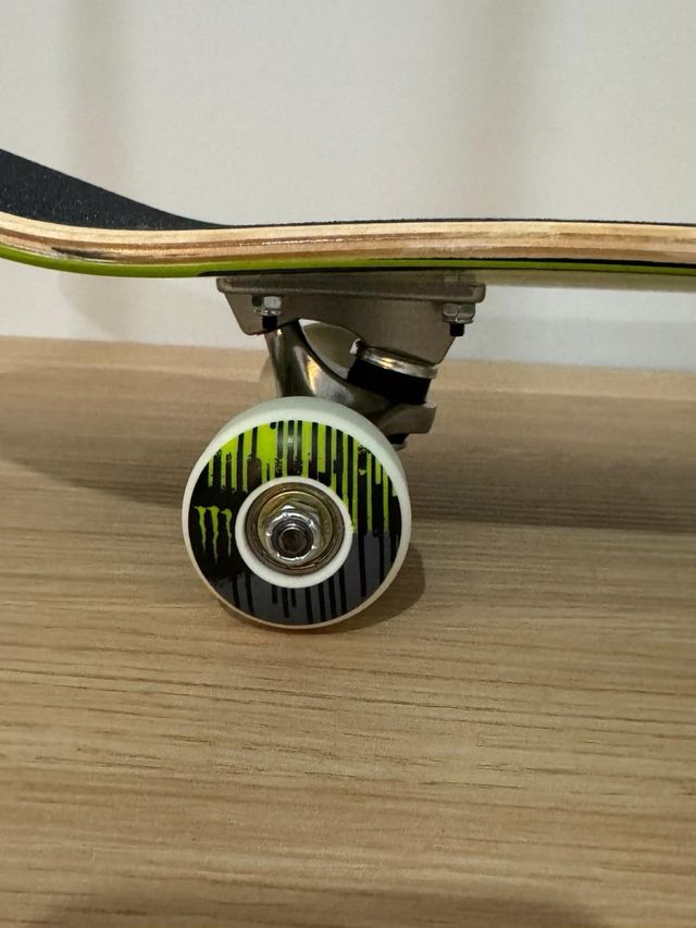 Edição Especial Skate Monster Energy Tamanho 8.0
