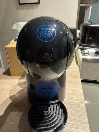 Cafetera Dolce Gusto Negra