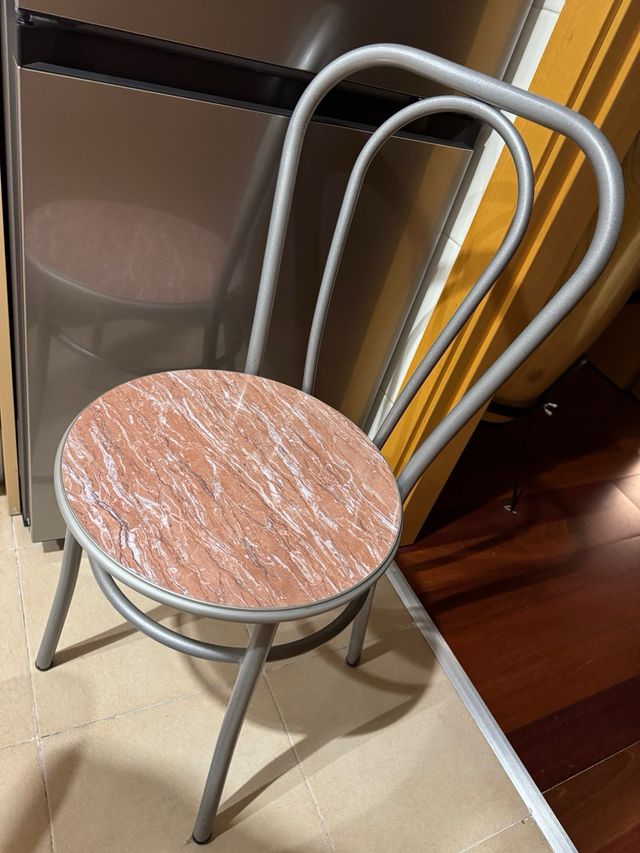 Mesa de cocina mármol marrón y blanco