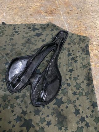 Sillín de carbono para bicicleta