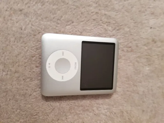iPod Nano 4GB Argento