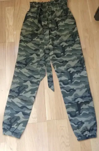 Pantalón camuflaje mujer sin estrenar