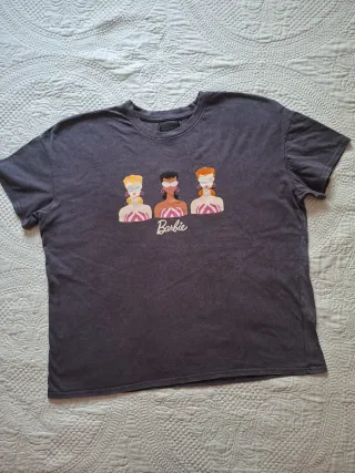 Camiseta Barbie Gris