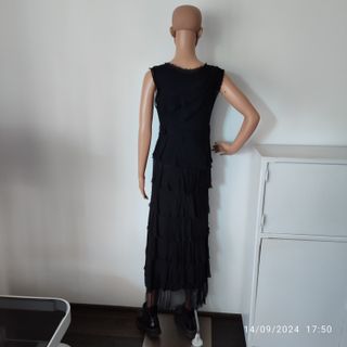 Abito lungo seta nero con balze