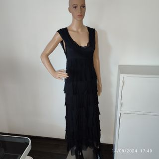 Abito lungo seta nero con balze