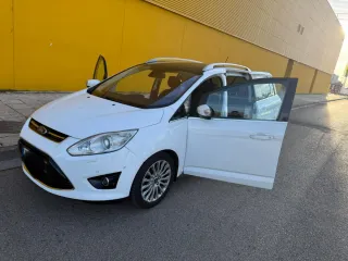 Ford Focus Grand C -MAX Ford Focus Grand C-MAX 2014