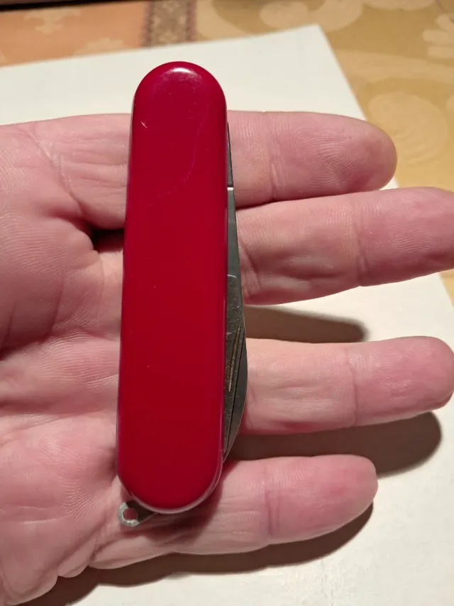 Coltellino Victorinox Rosso
