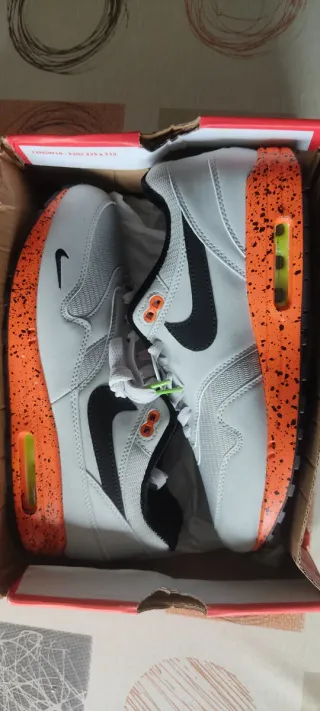 Nike Air Max 1 Gris Naranja Nuevas