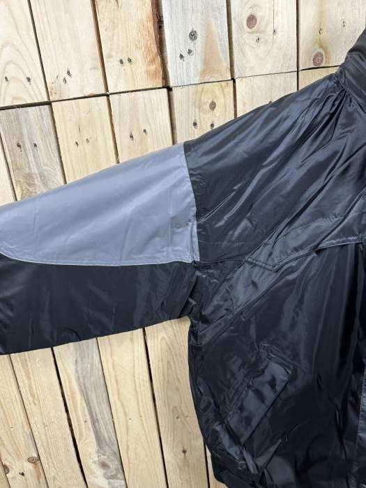 CHAQUETA T-L IMPERMEABLE GARIBALDI GRIS 