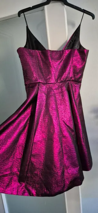 Vestido fiesta rosa brillante