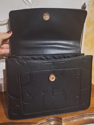 Borsa Guess nera❣️