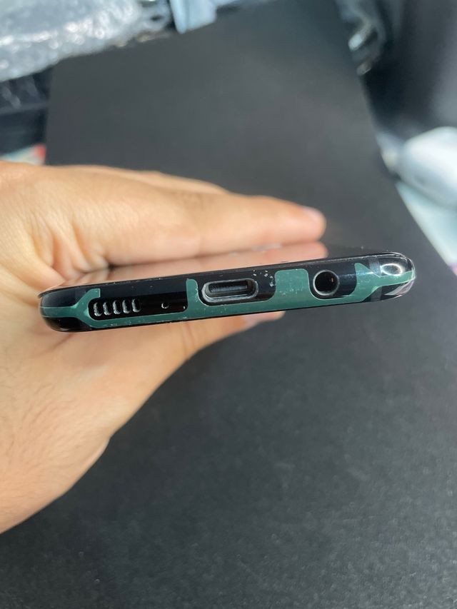 Samsung Galaxy S8 Roto Preto