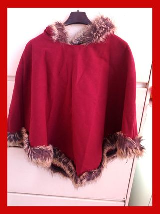 Mantella/Poncho con Cappuccio e Pelliccia SIZE S