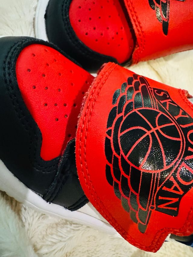 Zapatillas Nike Jordan Niño Talla 22.5