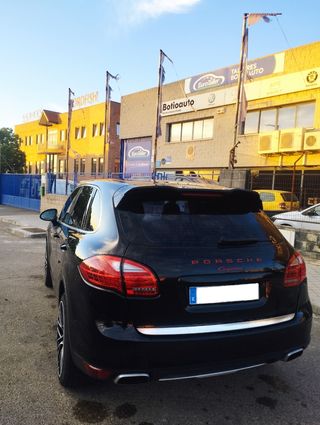 PORSCHE CAYENNE DIESEL 245CV 2014 (VENDO O CAMBIO)
